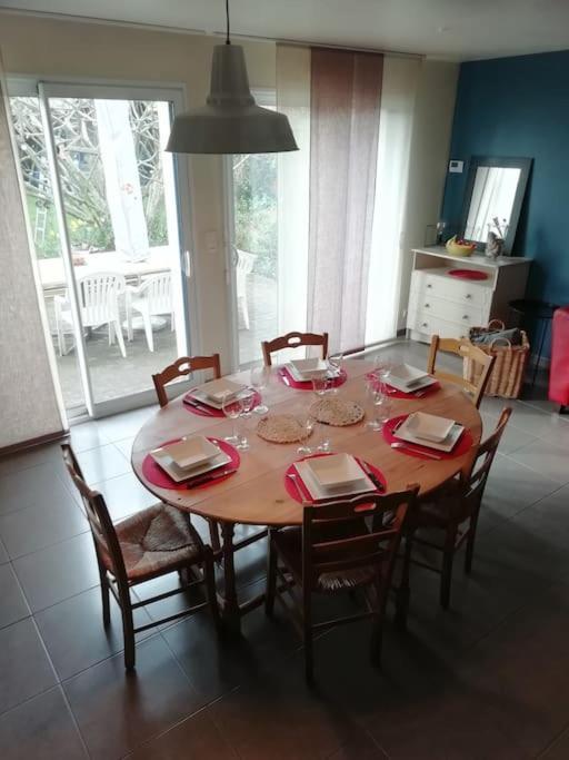 Maison Familiale Sur La Cote D'Emeraude Lancieux Exterior foto
